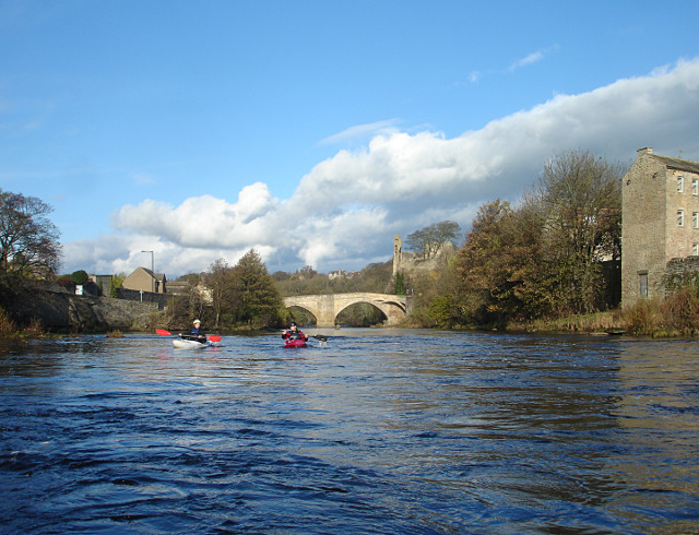 River Tees below the County bridge
© Copyright Andy Waddington and licensed for reuse under this Creative Commons Licence