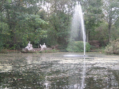 Water feature and seating area near The Link Centre.