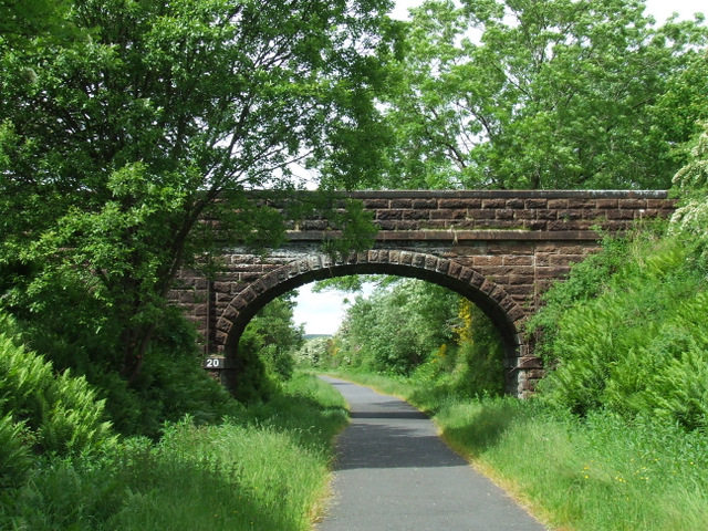 Bridge over path from Bridge of Weir