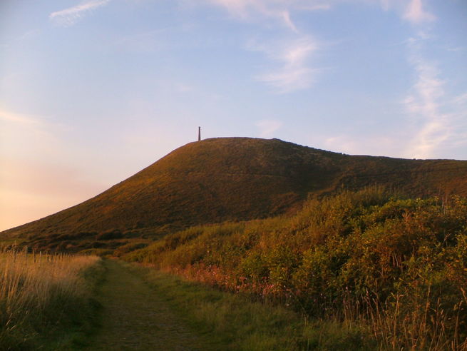 Pen Dinas monument