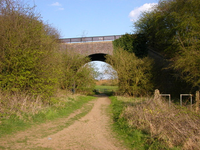 Bridge carrying the old Great Central Railway