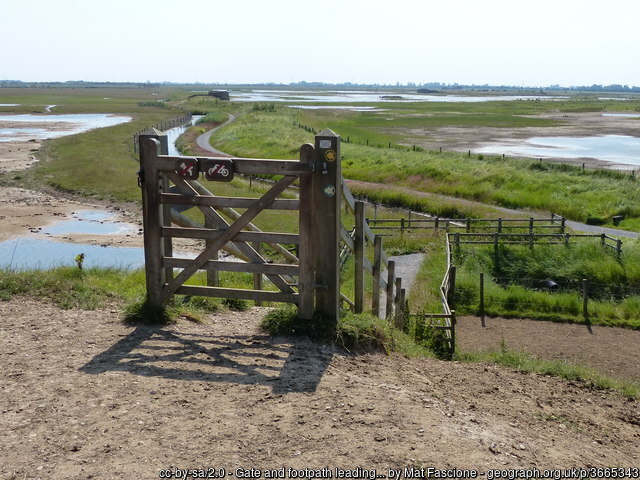 Gate and Footpath leading to Frampton Marsh