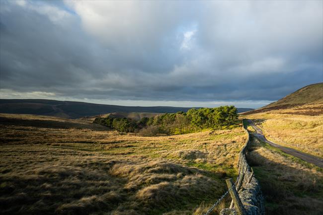 Joining the Midshires Way to follow the route of an old Roman road over the moors above Buxton