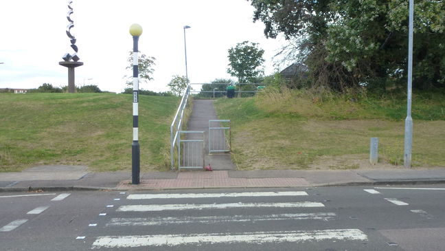 Path leading up to 'Echo' sculpture at waypoint [2]