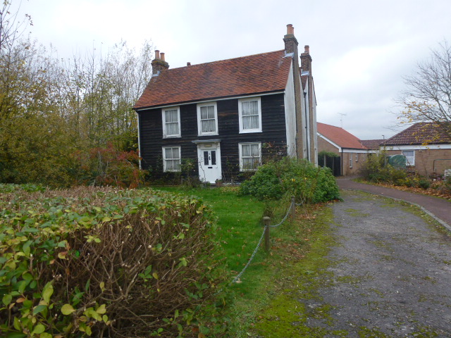 Fountains Farm House in Tye Green Village