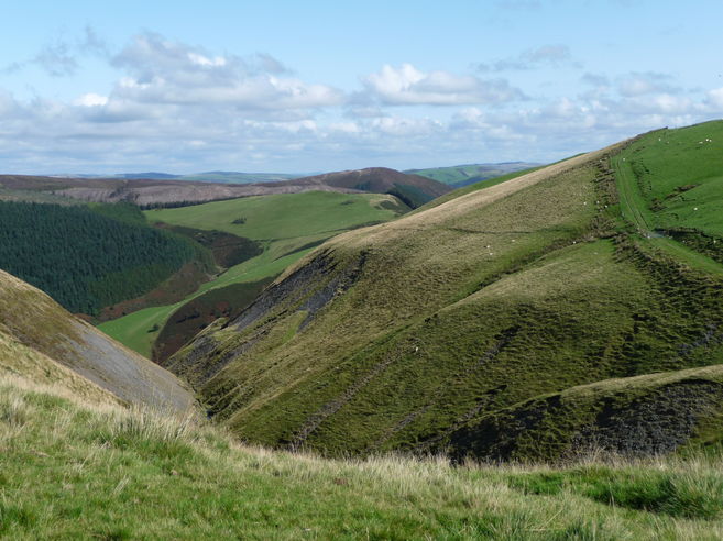 Scenery from mountain rd nr Vaughan-Thomas memorial