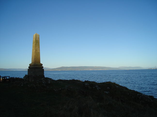 The monument at Tomont End