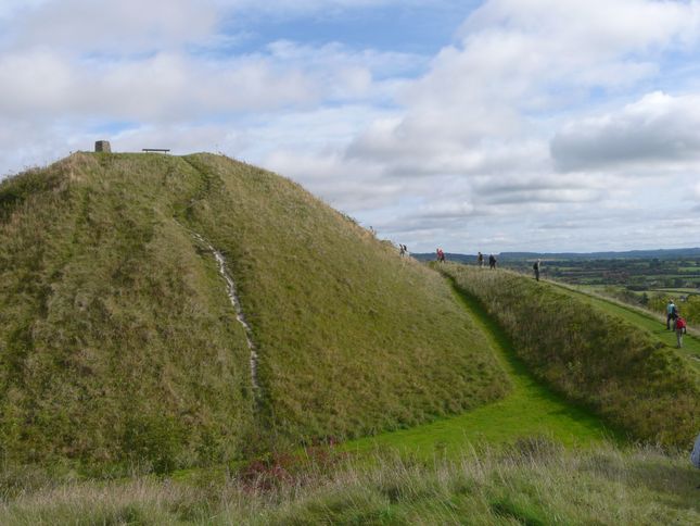 Castle Hill, Mere