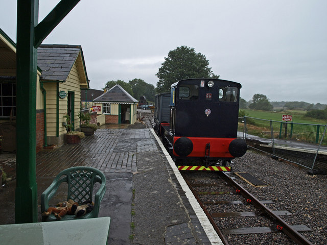 Shillingstone Station