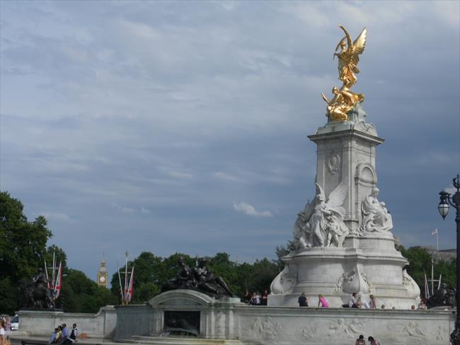 Queen Victoria Memorial, Buckingham Palace